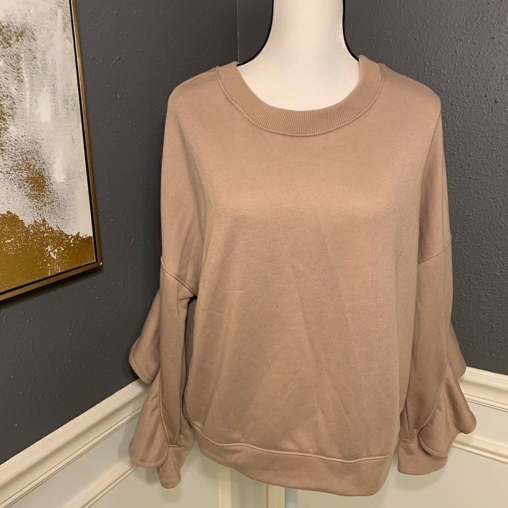 Essue ruffle sweatshirt